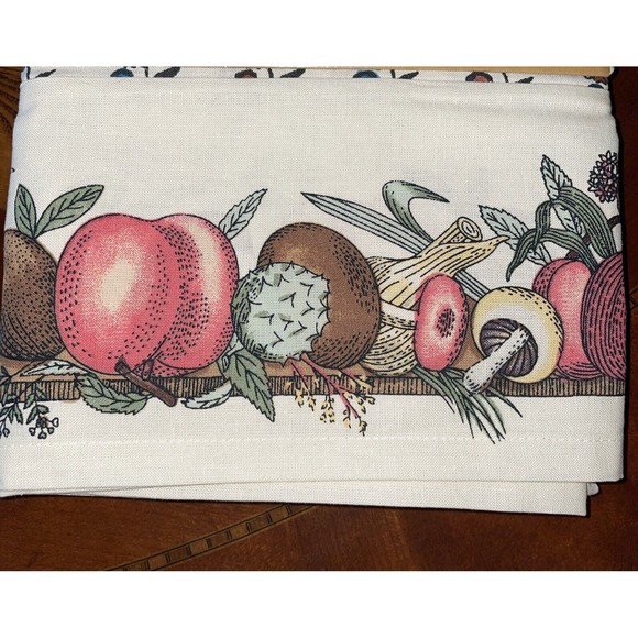 John Derian for Target - 60" x 104" Printed Tablecloth - Fall Flowers - NWT - Picture 7 of 8